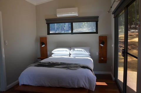 The Floating Forest - Goulburn Accommodation 20