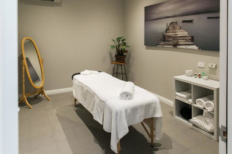 The Floating Forest - Goulburn Accommodation 27