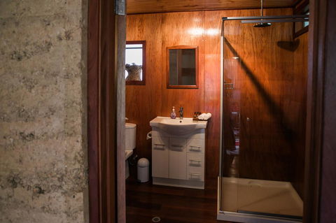 The Floating Forest - Goulburn Accommodation 28