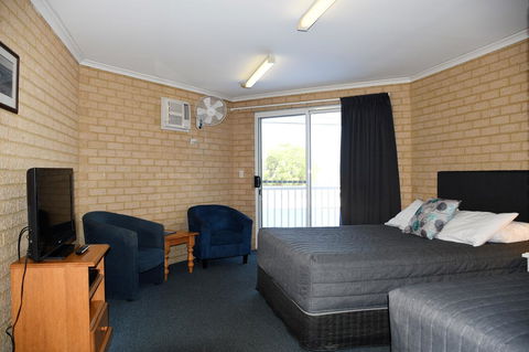 Kalbarri Seafront Villas - Goulburn Accommodation 26