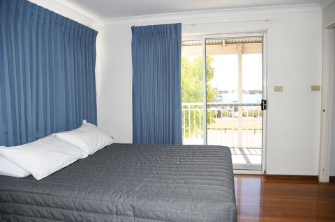 Kalbarri Seafront Villas - Goulburn Accommodation 2