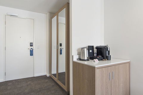 Metro Hotel Perth - Goulburn Accommodation 1