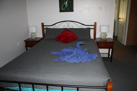 The Heights Bed & Breakfast - Goulburn Accommodation 6