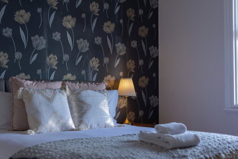 Heritage Townhouse Near Harbour Bridge - Goulburn Accommodation 4