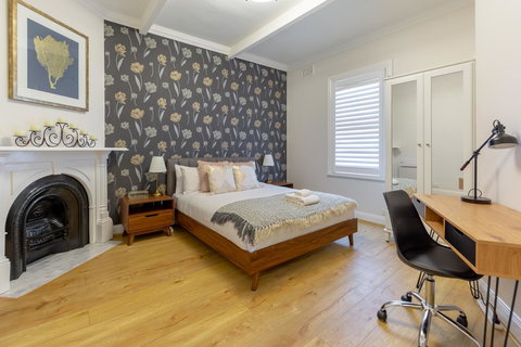 Heritage Townhouse Near Harbour Bridge - Goulburn Accommodation 25