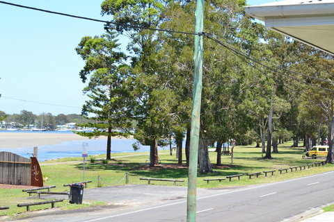 Sundial Holiday Units - Goulburn Accommodation 3