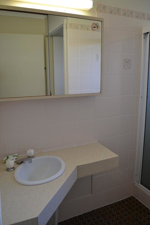 Sundial Holiday Units - Goulburn Accommodation 28