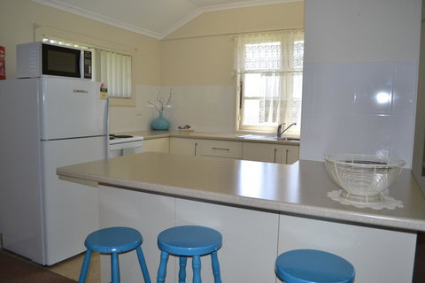 Sundial Holiday Units - Goulburn Accommodation 19
