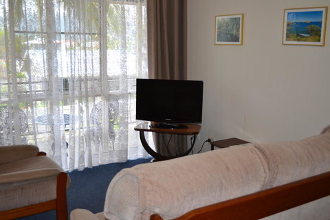 Sundial Holiday Units - Goulburn Accommodation 36