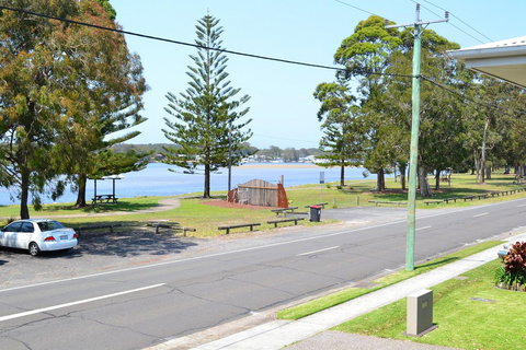 Sundial Holiday Units - Goulburn Accommodation 10