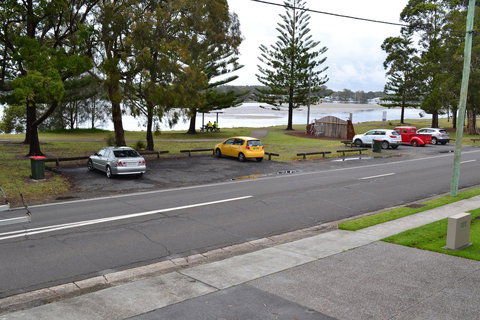 Sundial Holiday Units - Goulburn Accommodation 35