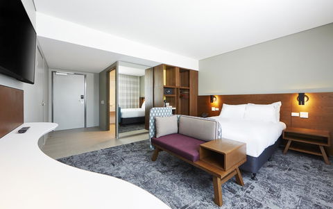 Holiday Inn Express Sydney Airport, An IHG Hotel - Goulburn Accommodation 9