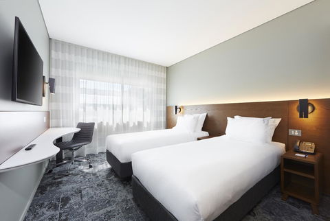 Holiday Inn Express Sydney Airport, An IHG Hotel - Goulburn Accommodation 5