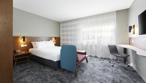 Holiday Inn Express Sydney Airport, An IHG Hotel - Goulburn Accommodation 6