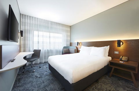 Holiday Inn Express Sydney Airport, An IHG Hotel - Goulburn Accommodation 4