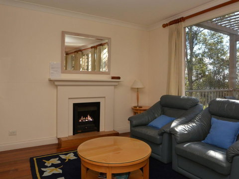 Villa 2br Prosecco Villa Located Within Cypress Lakes Resort - Goulburn Accommodation 2