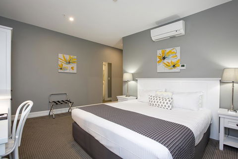 CH Boutique Hotel & Apartments, Ascend Hotel Collection - Goulburn Accommodation 24