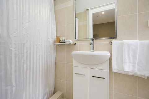 CH Boutique Hotel & Apartments, Ascend Hotel Collection - Goulburn Accommodation 36