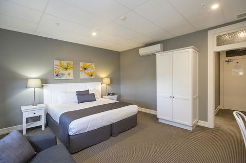CH Boutique Hotel & Apartments, Ascend Hotel Collection - Goulburn Accommodation 17