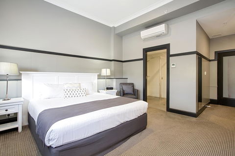 CH Boutique Hotel & Apartments, Ascend Hotel Collection - Goulburn Accommodation 22