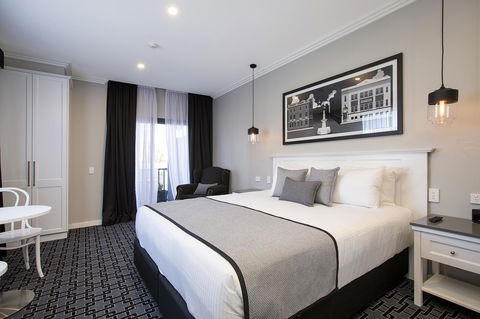 CH Boutique Hotel & Apartments, Ascend Hotel Collection - Goulburn Accommodation 2