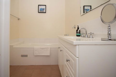 Stay In Mudgee The Grove, The Church, And Premium Private Homestead - Goulburn Accommodation 34
