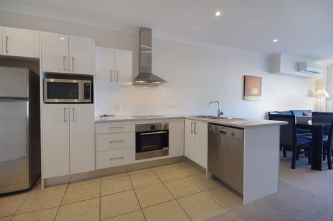 Macquarie Waters Boutique Apartment Hotel - Goulburn Accommodation 18