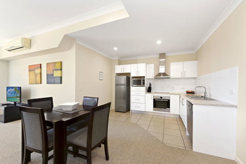 Macquarie Waters Boutique Apartment Hotel - Goulburn Accommodation 6