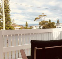 Little Blue Beach House - Goulburn Accommodation