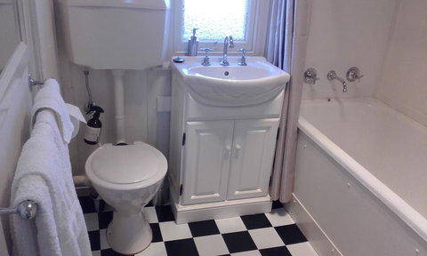 182 Anson Street - Goulburn Accommodation 5