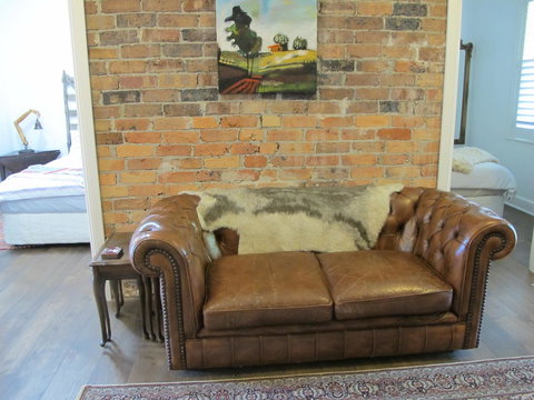 Apple Tree Cottage - Goulburn Accommodation 20