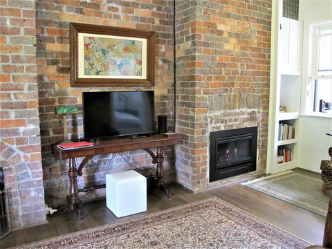 Apple Tree Cottage - Goulburn Accommodation 15