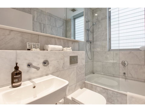 Oceanside Elegance At Superb Home Steps From Sand - Goulburn Accommodation 3