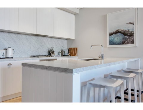 Oceanside Elegance At Superb Home Steps From Sand - Goulburn Accommodation 2