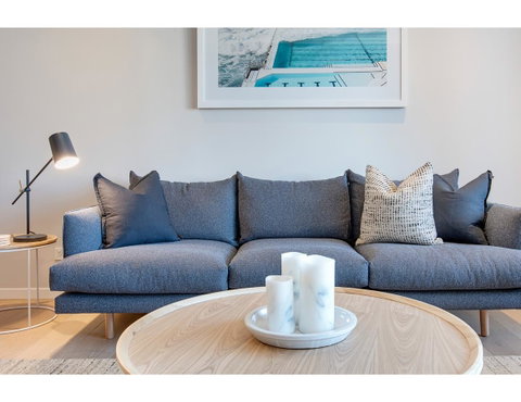 Oceanside Elegance At Superb Home Steps From Sand - Goulburn Accommodation 7