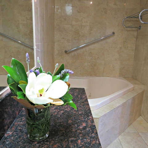 Best Western Plus Goulburn - Goulburn Accommodation 18