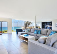 Neptune - Absolute Beachfront - Goulburn Accommodation