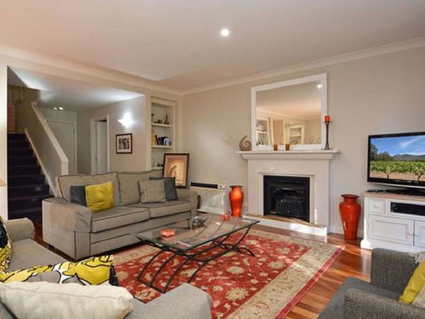 Villa 3br Chianti Villa Located Within Cypress Lakes Resort - Goulburn Accommodation 1