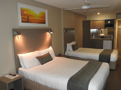 Manly Paradise Motel & Apartments - Goulburn Accommodation 1