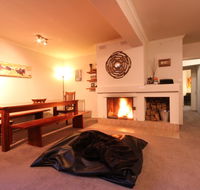 Full Circle Apartments - Goulburn Accommodation