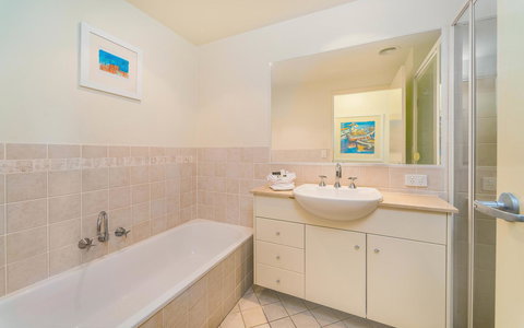 The Cove Yamba - Goulburn Accommodation 33