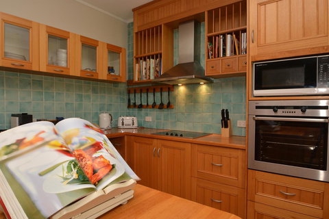 JE Guesthouse, Central To All The Hunter Valley Has To Offer - Goulburn Accommodation 14