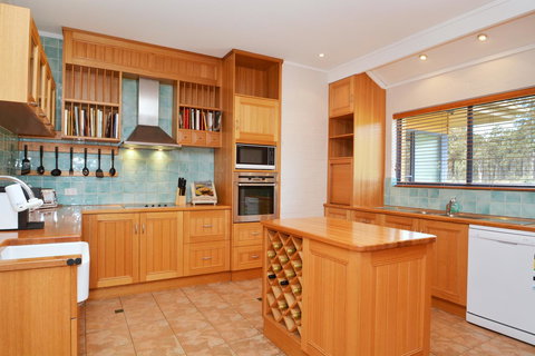 JE Guesthouse, Central To All The Hunter Valley Has To Offer - Goulburn Accommodation 12