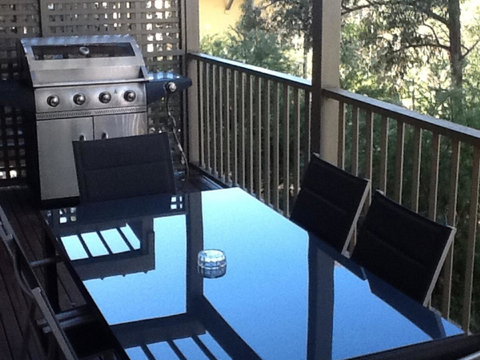 Villa De Saran Located Within Cypress Lakes - Goulburn Accommodation 9