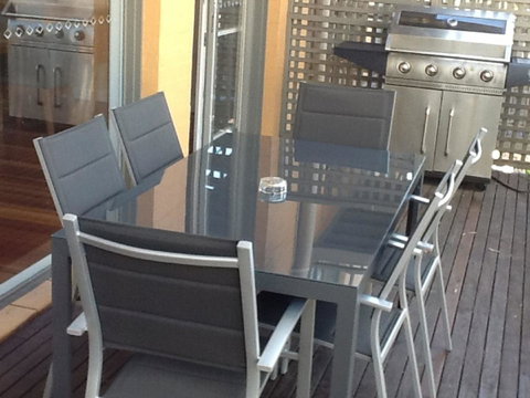 Villa De Saran Located Within Cypress Lakes - Goulburn Accommodation 7