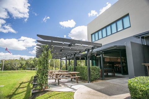 Alpha Hotel Eastern Creek - Goulburn Accommodation 10