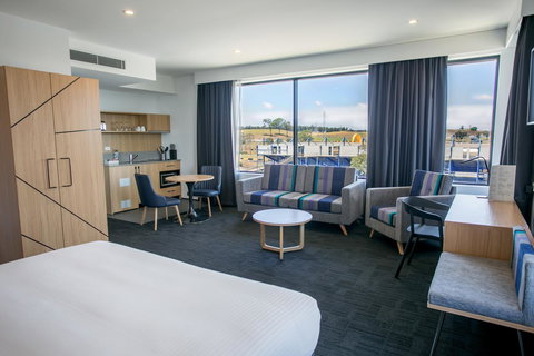 Alpha Hotel Eastern Creek - Goulburn Accommodation 35
