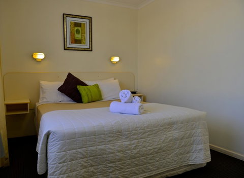 Beach House Holiday Apartments - Goulburn Accommodation 5