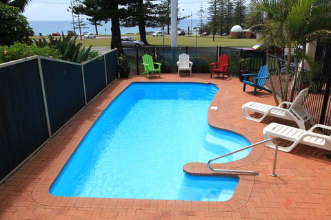 Beach House Holiday Apartments - Goulburn Accommodation 4