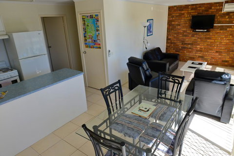 Beach House Holiday Apartments - Goulburn Accommodation 10